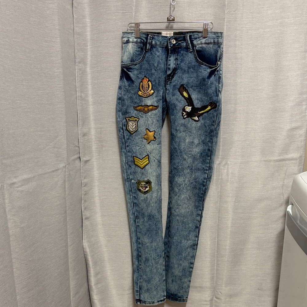 NWT Rebel Love Skinny Stretch Acid Wash Military Theme Patch Jeans Sz 11/12, Jr